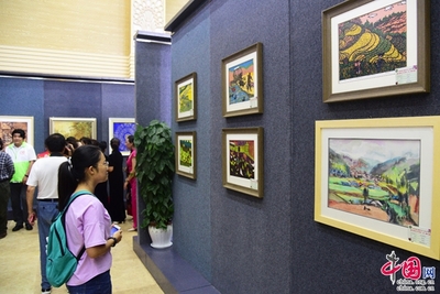 普洱市第三屆“茶花獎(jiǎng)”展演美術(shù)書(shū)法攝影展 文藝創(chuàng)作之花綻放